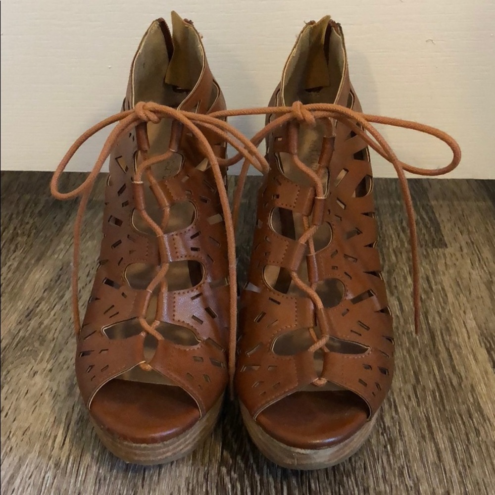 Brown wedges